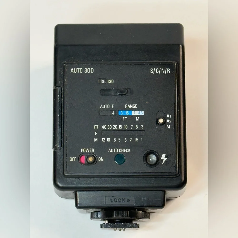 Vivitar 2500 Zoom Thyristor Flash & Auto 30D Dedicated Camera Flash Lot